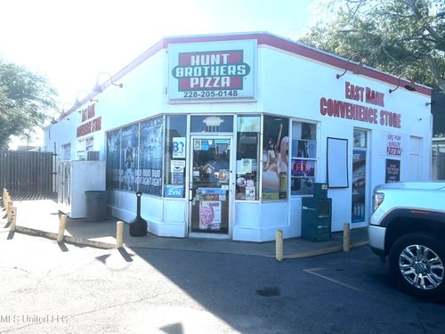 1019 Ingalls Ave, Pascagoula, MS, 39567-4941 | Card Image