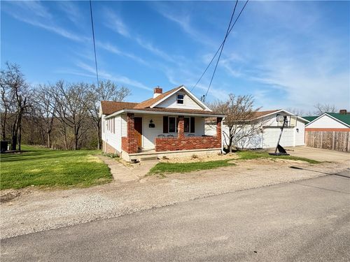 1350 Paradise Ave, Belle Vernon, PA, 15012-2526 | Card Image