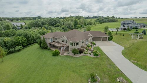 25329 182nd St, Spirit Lake, IA, 51360-7329 | Card Image