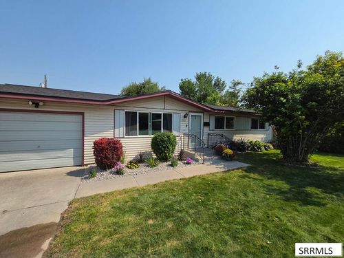 1880 Carmel Dr, Idaho Falls, ID, 83402-3022 | Card Image