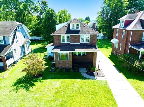 136 E Sheridan Ave, New Castle, PA, 16105-2577 | Card Image