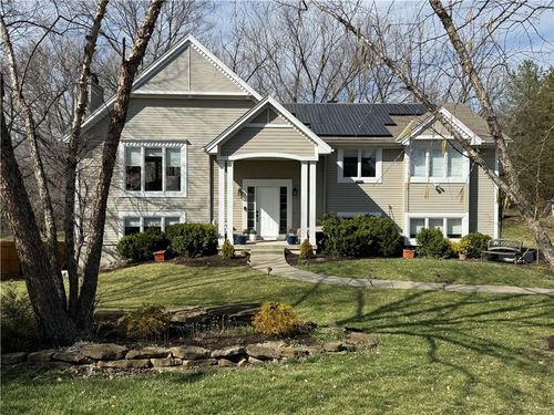 10806 Nw 75th Ter, Weatherby Lake, MO, 64152-1749 | Card Image