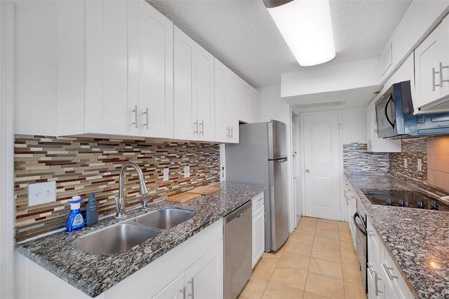 APT-808 - 12660 Ashford Point Dr, Townhouse with 2 bedrooms, 2 bathrooms and null parking in Houston TX | Image 5