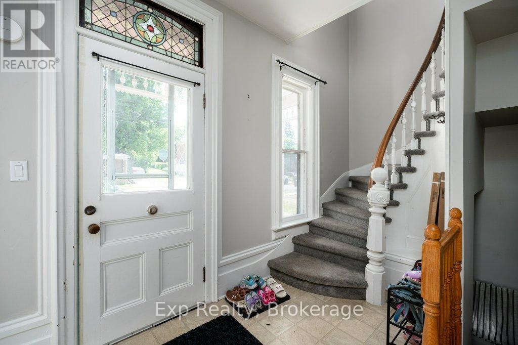 Residential in Deseronto (Deseronto (Town)) 5
