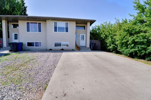 1102 44 Ave N, Lethbridge, AB, T1H6C3 | Card Image