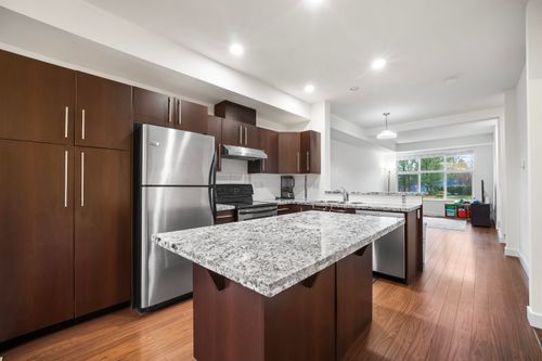 29-18199 70 Ave, Surrey, BC, V3S2N9 | Card Image