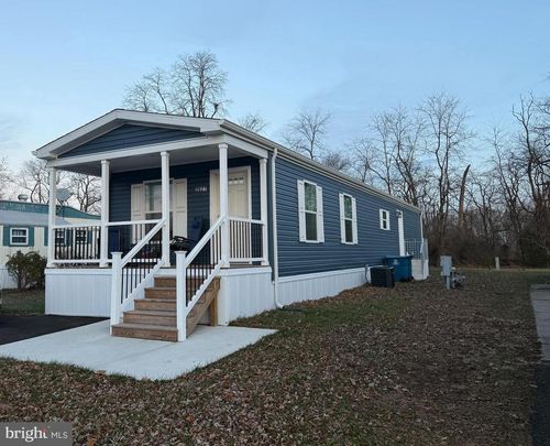 2027 Beatty Dr, MORRISVILLE, PA, 19067-3603 | Card Image