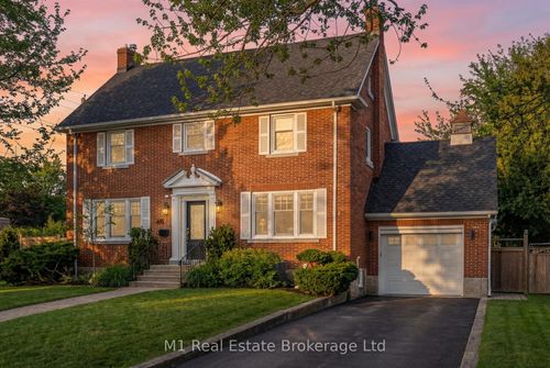 695 Tower St S, Fergus, ON, N1M2R1 | Card Image