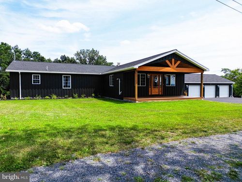 275 N Middleton Rd, CARLISLE, PA, 17013-8612 | Card Image