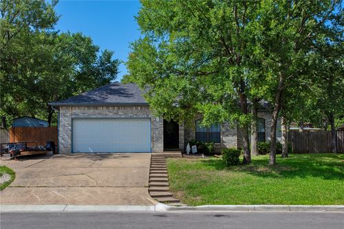 704 Summerglen Dr, College Station, TX, 77840-2333 | Card Image