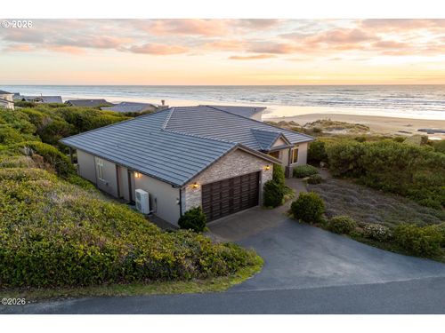 4271 Nw Hidden Lake Loop, Waldport, OR, 97394-9417 | Card Image