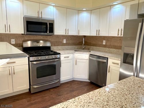 210 Irving Pl, Basking Ridge, NJ, 07920-3087 | Card Image