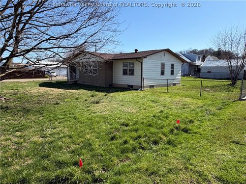 691 2nd St, Mason, WV, 25260-9826 | Card Image