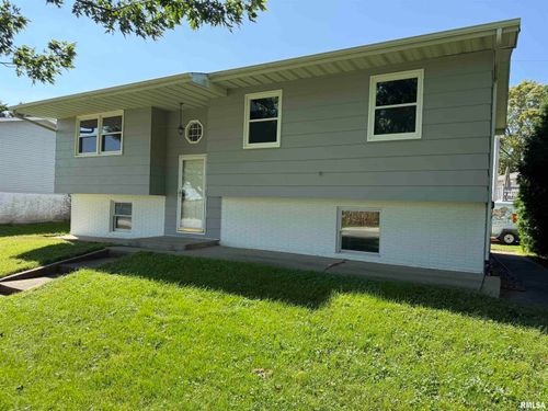 104 Route 84 N, Cordova, IL, 61242-9703 | Card Image