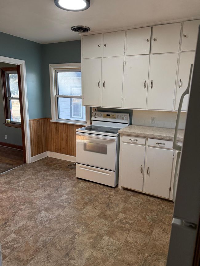 611 Ulstad Ave, House other with 2 bedrooms, 2 bathrooms and null parking in Albert Lea MN | Image 6