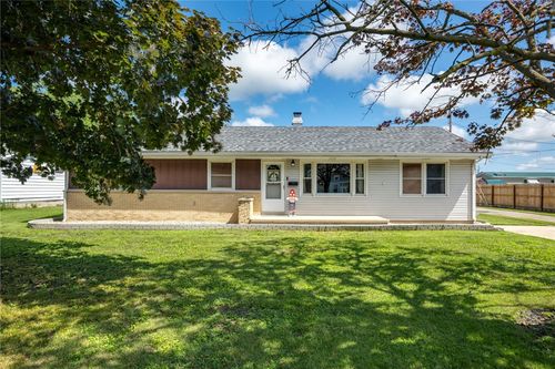 916 Piatt Ave, Mattoon, IL, 61938-3248 | Card Image