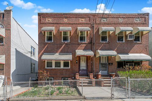 21-05 30th Ave, Astoria, NY, 11102-3333 | Card Image