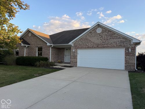 1119 Manchester Dr, Brownsburg, IN, 46112-7704 | Card Image