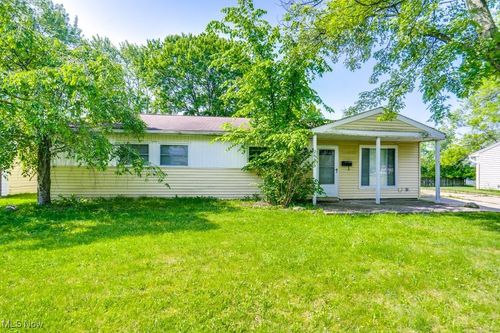 24120 Sherborne Rd, Bedford Heights, OH, 44146-4049 | Card Image