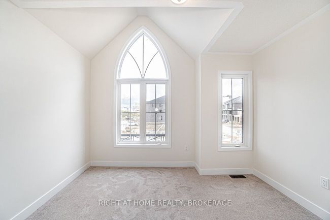 637 Etheridge Ave, House other with 4 bedrooms, 3 bathrooms and 1 parking in Milton ON | Image 24