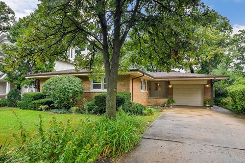 447 Lowell Ave, GLEN ELLYN, IL, 60137-4774 | Card Image