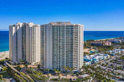 apt-304b-2700 N Ocean Dr, Riviera Beach, FL, 33404-3870 | Card Image