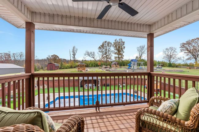 deck/view off primary bedroom | Image 36