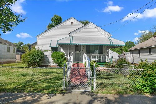 936 Hamilton Ave, Portsmouth, VA, 23707-1932 | Card Image