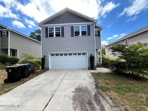 203 S Pine St, Aberdeen, NC, 28315-2605 | Card Image