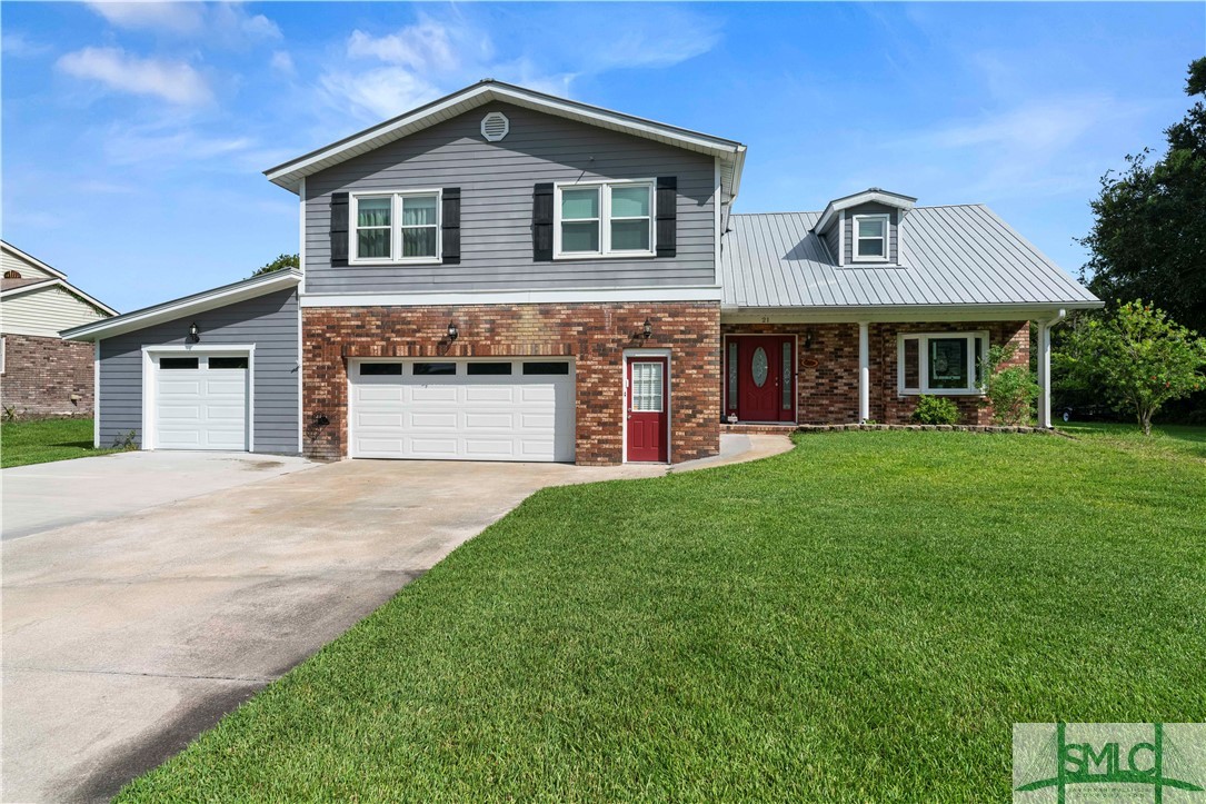 Hardee Dr, Savannah, GA 31406