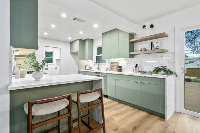 2114 Vanderbilt Ln, House other with 5 bedrooms, 3 bathrooms and 6 parking in Austin TX | Image 14