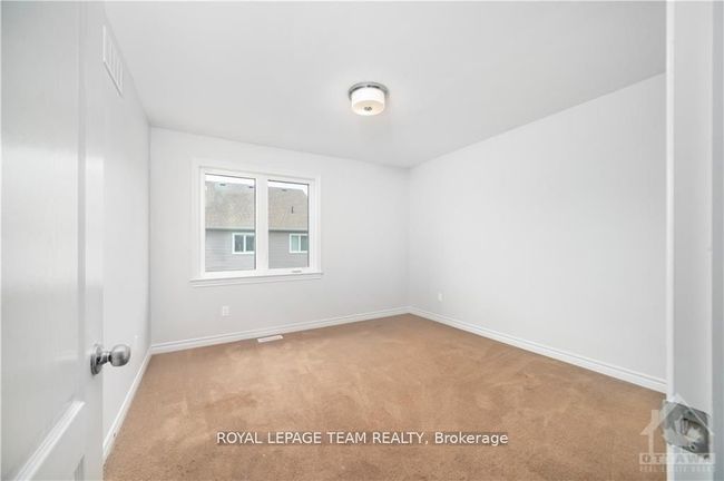 240 Trollius Way, House other with 6 bedrooms, 4 bathrooms and 4 parking in Gloucester ON | Image 16