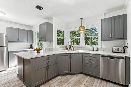 200 Jersey Ave N, Golden Valley, MN, 55427-4941 | Card Image