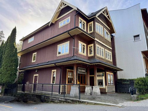 475 Bowen Island Trunk Rd, Bowen Island, BC, V0N1G2 | Card Image