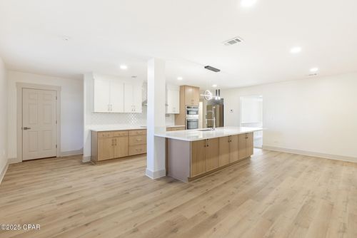 125 Cobb Rd, Panama City Beach, FL, 32413-2001 | Card Image