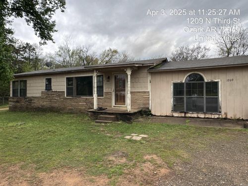 1209 N 3rd St, Ozark, AR, 72949-9003 | Card Image