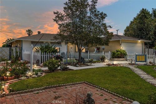 10721 Claremont Ave, Bloomington, CA, 92316-2817 | Card Image