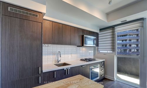 317-501 St Clair Ave W, Toronto, ON, M5P0A2 | Card Image