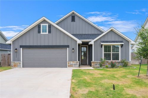 424 Brazos Bnd, Somerville, TX, 77879-1157 | Card Image