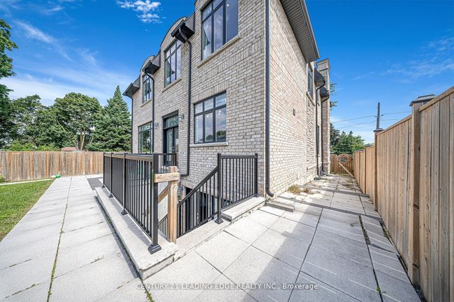 736 Hillview Cres, House other with 7 bedrooms, 5 bathrooms and 4 parking in Pickering ON | Image 39