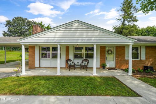 103 Iona Cir, Oak Ridge, TN, 37830-4948 | Card Image