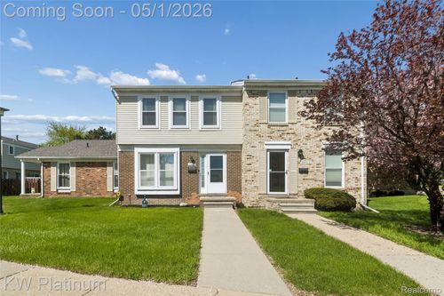 29061 E Brittany Ct, Roseville, MI, 48066-2022 | Card Image