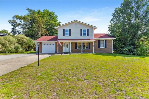 6870 Beaverstone Dr, Fayetteville, NC, 28314-5107 | Card Image