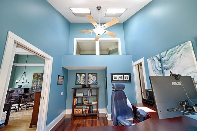 Vaulted ceiling with skylights, screens, and shades. | Image 18