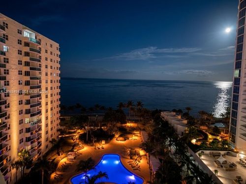 1127-3001 S Ocean Dr, Hollywood, FL, 33019-2830 | Card Image