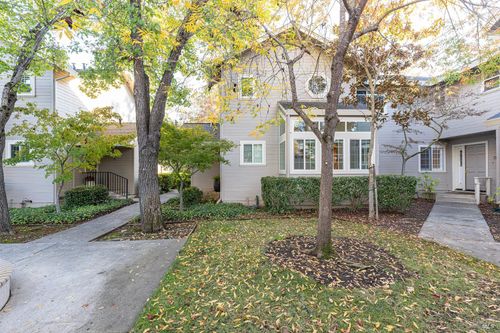 71 Valley Club Cir, Napa, CA, 94558-2058 | Card Image