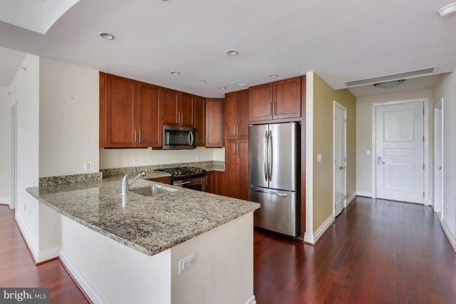 APT-217 - 8220 Crestwood Heights Dr, Condo with 2 bedrooms, 2 bathrooms and null parking in MCLEAN VA | Image 16