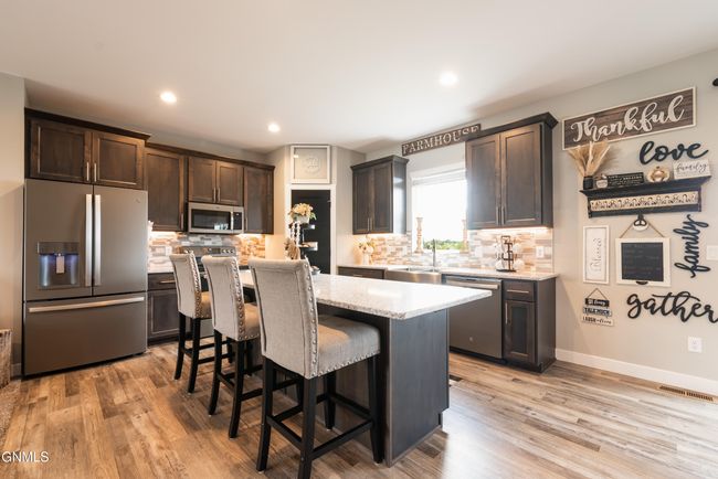 4808 Cornice Loop, House other with 5 bedrooms, 4 bathrooms and null parking in Bismarck ND | Image 6