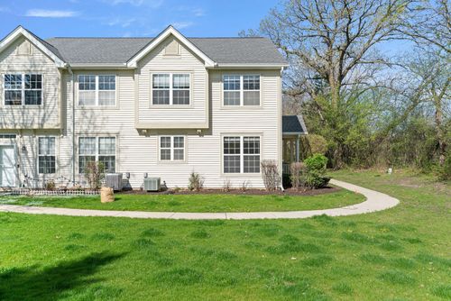 712 Morris Ct, Lakemoor, IL, 60051-8631 | Card Image