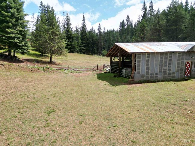 22848 Highway 11, House other with 3 bedrooms, 2 bathrooms and 4 parking in Weippe ID | Image 39